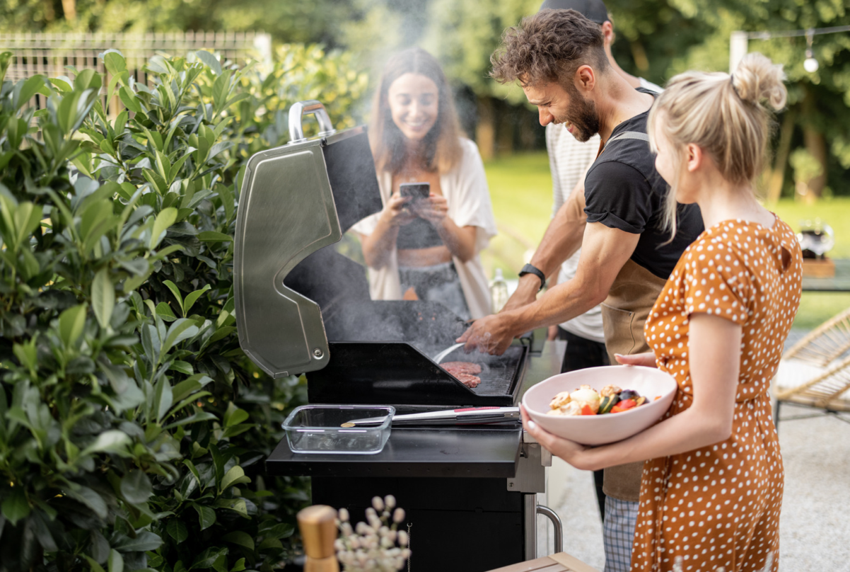 https://a.storyblok.com/f/197182/1202x808/7bd3356451/garden-bbq-ycp.png